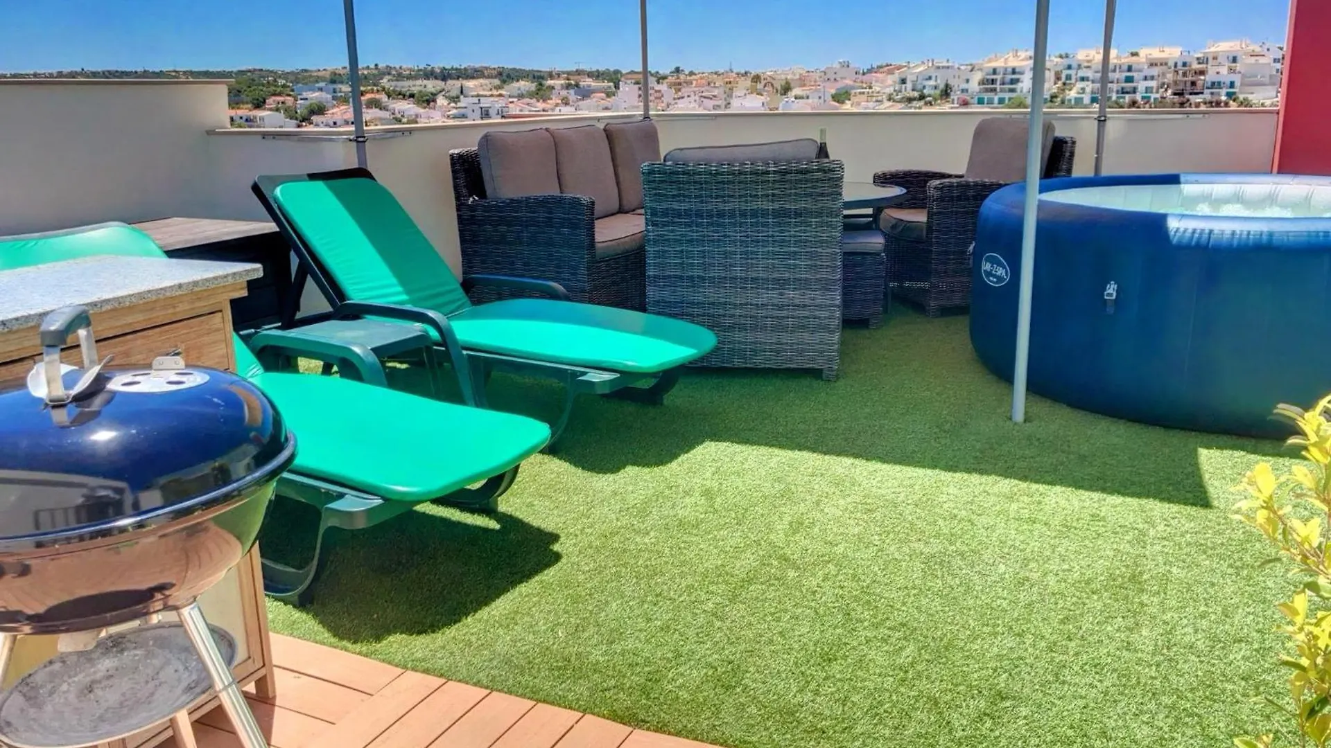 Apartment Alpha - 2 Bedrooms, Private Rooftop Patio With Hot Tub, Bbq And View فيريغودو